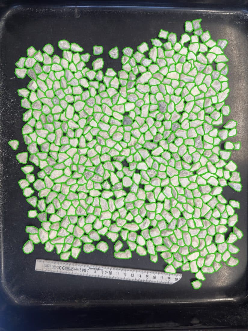 Densely-packed detail crop of the same Ghvid sample showing individual particle boundaries.